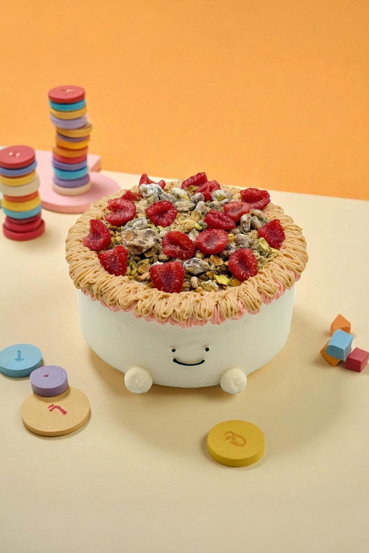 Baby Cakes Raspberry Pistachio Raspberry Baby Face 피스타치오 라즈베리 – Gentle Sloth Cake